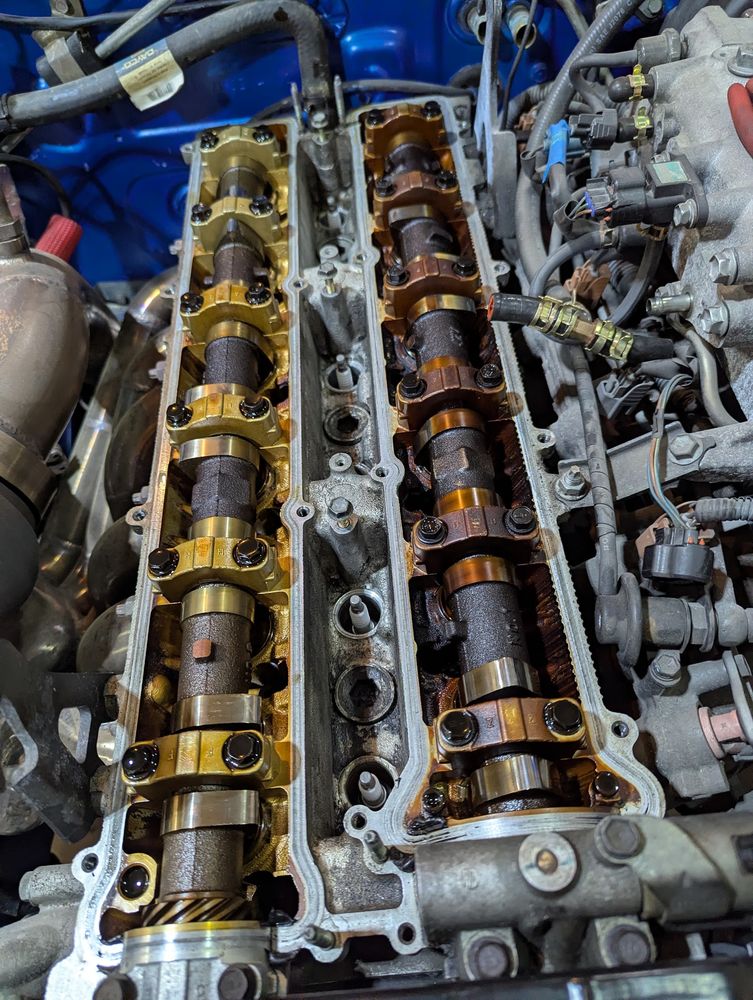 2JZ-GTE cylinder head with the cam cover off, showing the camshafts
